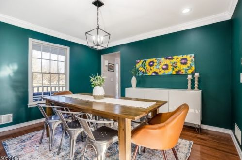 6 Treeline Dr, Annandale, NJ 08801-3463