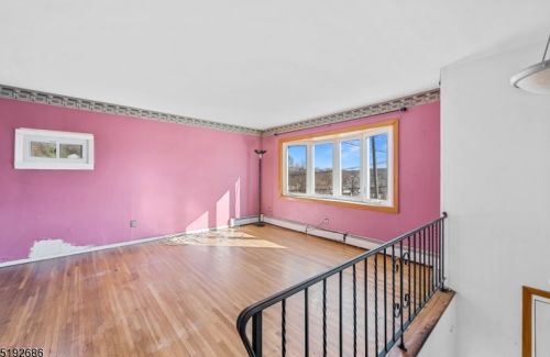 120 Lakeside Blvd, Hopatcong, NJ 07843-1455