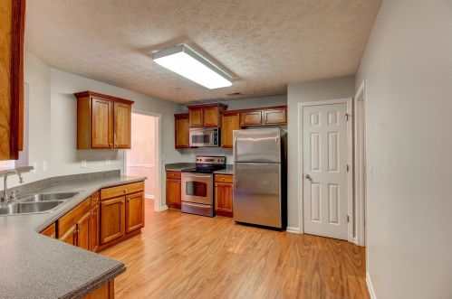 2027 Briar Creek Ct, Conyers GA  30012-7124 exterior