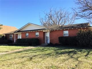 530 Main St, Munday, TX 76371-1854