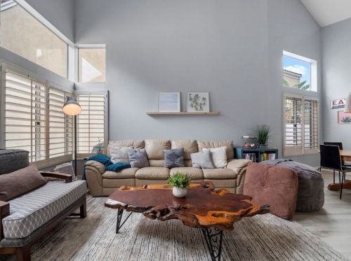 35 Del Perlatto, Irvine CA  92614-5359 exterior