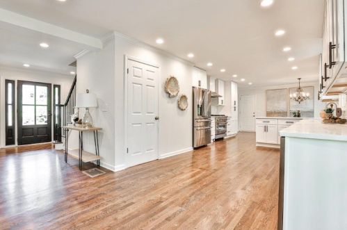 3911 Edenton Ct, Atlanta GA  30319-1883 exterior