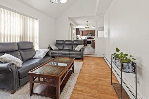 65 Wynd Ter, Middletown CT  06457-8729 exterior