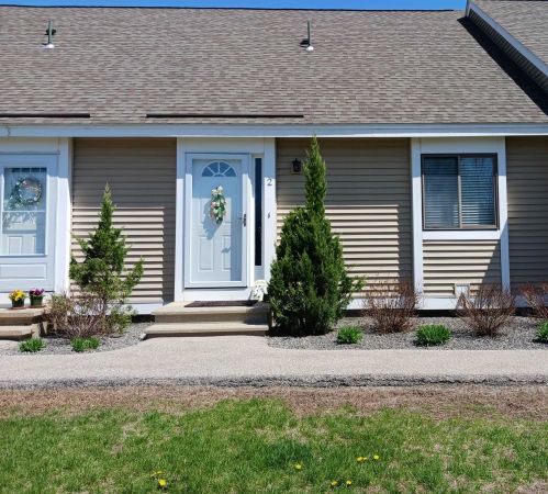 19 Boyd Rd, Londonderry, NH 03053-3636