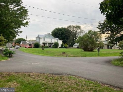 322 Grafton St, Three Churches, WV 26757-1413