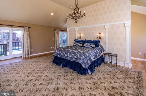 15 Teak Ln, Princeton NJ 08540-4724 exterior