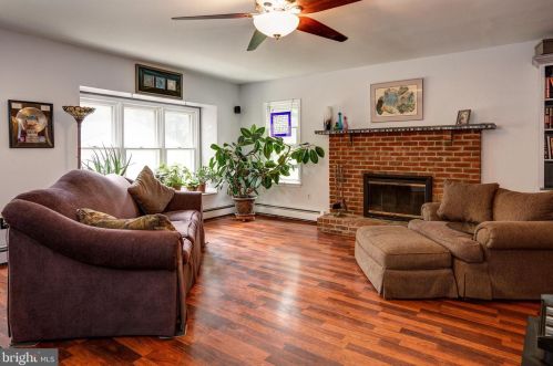 41 Friends Ave, Haddonfield NJ 08033-1500 exterior