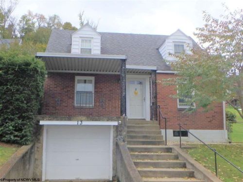 13 Davis Pl, Clarksburg, WV 26301-3727