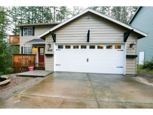 645 73rd St, Springfield OR  97478-7488 exterior