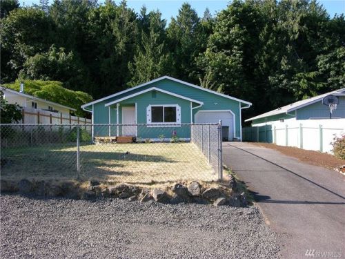 6139 Center St, Suquamish, WA 98392-9651