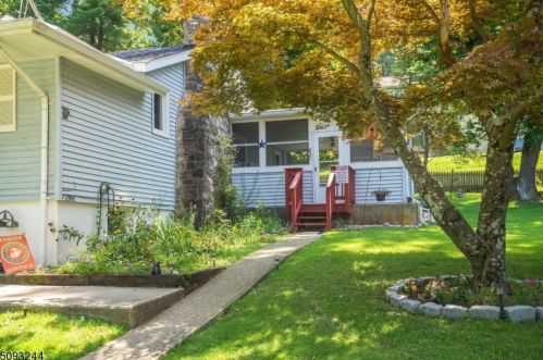 317 Spring Dr, Fredon, NJ 07860-6120