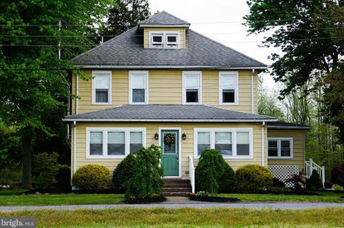 42 Jackson St, Auburn, NJ 08085-4526