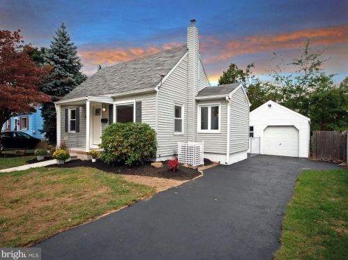 20 Fogarty Dr, Trenton, NJ 08619-4321