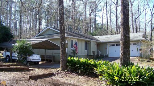 300 Cumberland Dr, Lagrange, GA 30240-9230