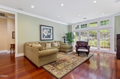 1438 Opechee Way, Glendale CA  91208-1962 exterior