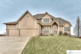 7712 164th Cir, Bennington, NE 68007-1900