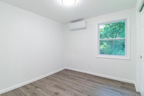 554 Old Hartford Rd, Colchester CT  06415-2732 exterior