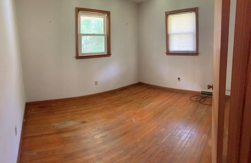 1039 Pine St, Conyers GA  30012-4578 exterior