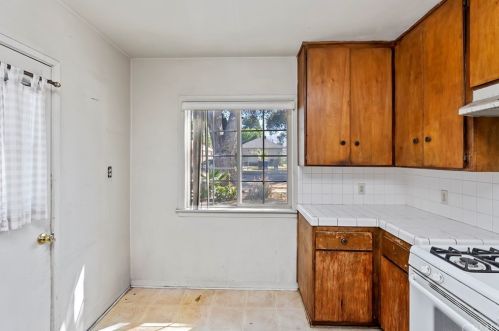 4123 Dwight Ave, Riverside CA  92507-5255 exterior