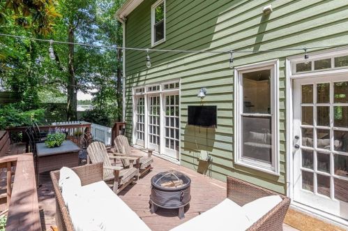 1900 Harper Rd, Atlanta GA  30318-3023 exterior