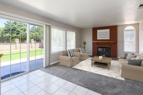 1901 Praed St, Riverside CA  92503-6630 exterior