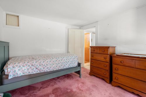 148 Sandown Rd, Chester, NH 03036-4220