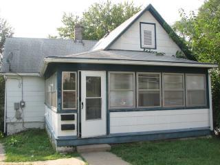 6518 31st St, Omaha, NE 68107-4017