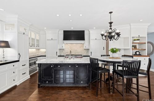 33 Marseille Way, El Toro, CA 92610-1911