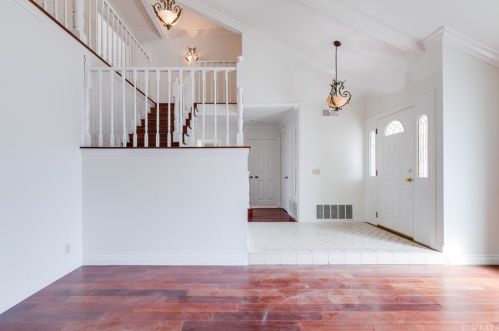 21 Westport, Irvine CA  92620-2656 exterior