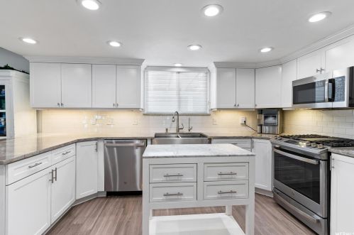 2187 Laver Ct, Sandy UT 84092-4112 exterior