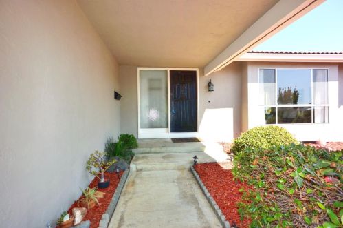 2427 Lacey Dr, Milpitas, CA 95035-6122