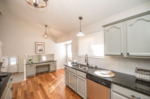 6297 Niagara Ct, Englewood CO 80112-1011 exterior