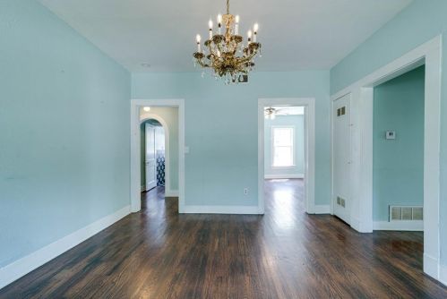 2201 5th Ave, Fort Worth TX  76110-1970 exterior