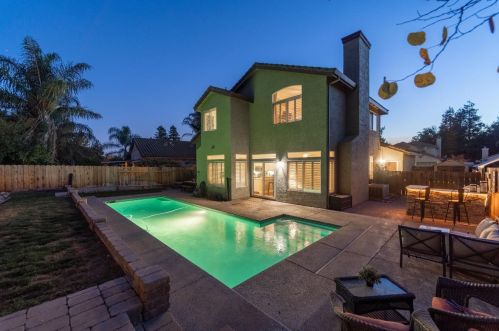 1044 Zumstein Dr, Ripon, CA 95366-3119