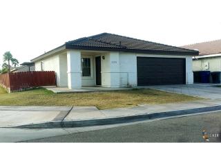 2201 Camino Dr, Calexico, CA 92231-9676