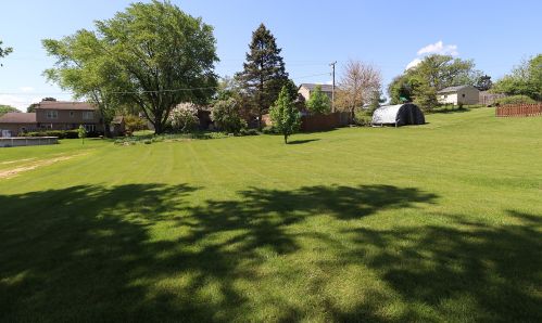 16 Anchor Dr, Oswego, IL 60543-0089