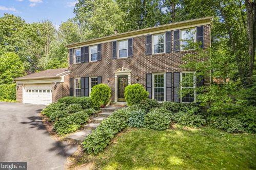 6344 Torrence St, Springfield, VA 22015-3426