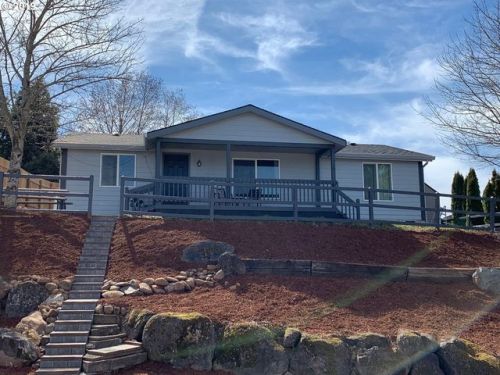718 Forest Glen Rd, Estacada, OR 97023-8412