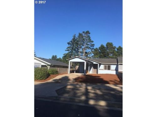 1398 Nopal St, Florence, OR 97439-2001