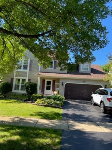 591 Roxbury Dr, Naperville, IL 60565-3176