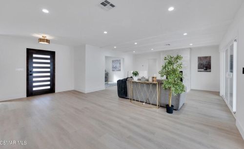 3096 Reservoir Dr, Simi Valley CA  93065-1001 exterior