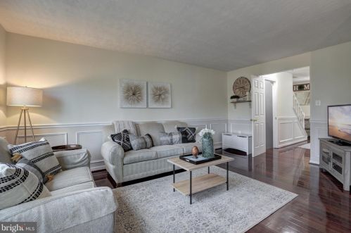 6369 Buffie Ct, Springfield VA  22015-3401 exterior