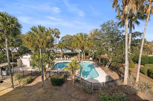 406 Yacht Harbor Ct, Isle Of Palms SC  29451 exterior