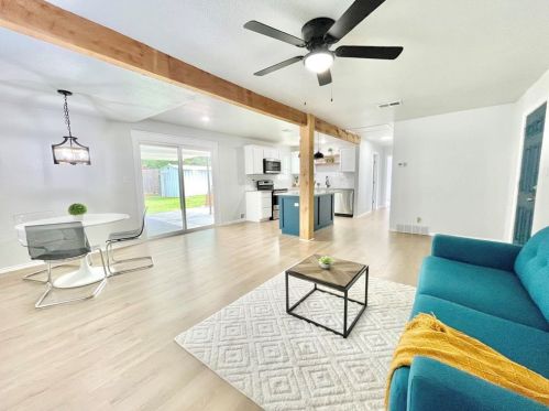 6693 Marie St, Fort Worth TX  76180-1504 exterior