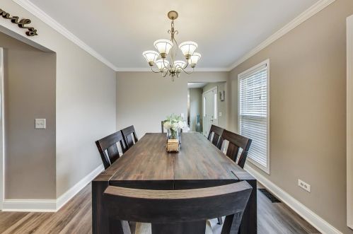 1045 Big Eagle Trl, Carol Stream IL  60188-9153 exterior