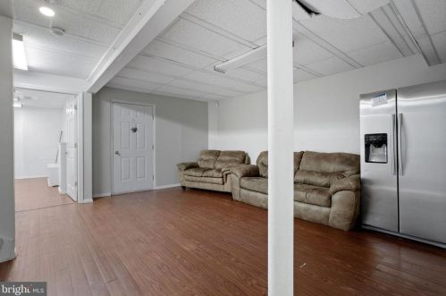 23 Grant Way, Princeton NJ  08540-1667 exterior