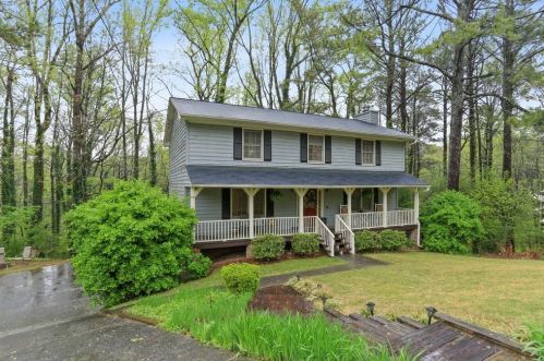 2729 Doaks Run Ct, Tucker, GA 30084-2809