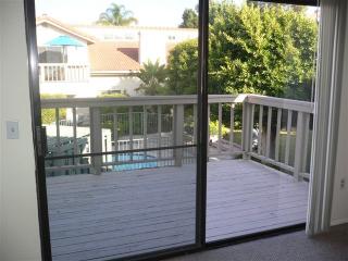 2835 Unicornio St, Carlsbad CA  92009-4400 exterior