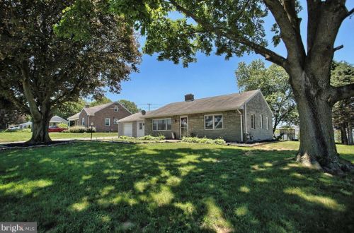 1316 Forge Rd, Carlisle, PA 17013-3172