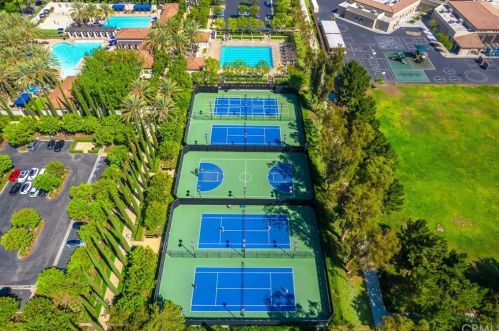 108 Spanish Lace, Irvine CA  92620-3424 exterior